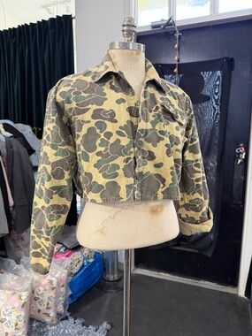 Reworked Vintage Cropped Camo Utility Jacket - Green size L/XL